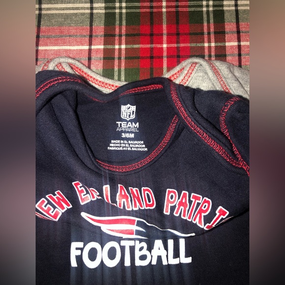 Patriots onesies 2 pack - Picture 2 of 4